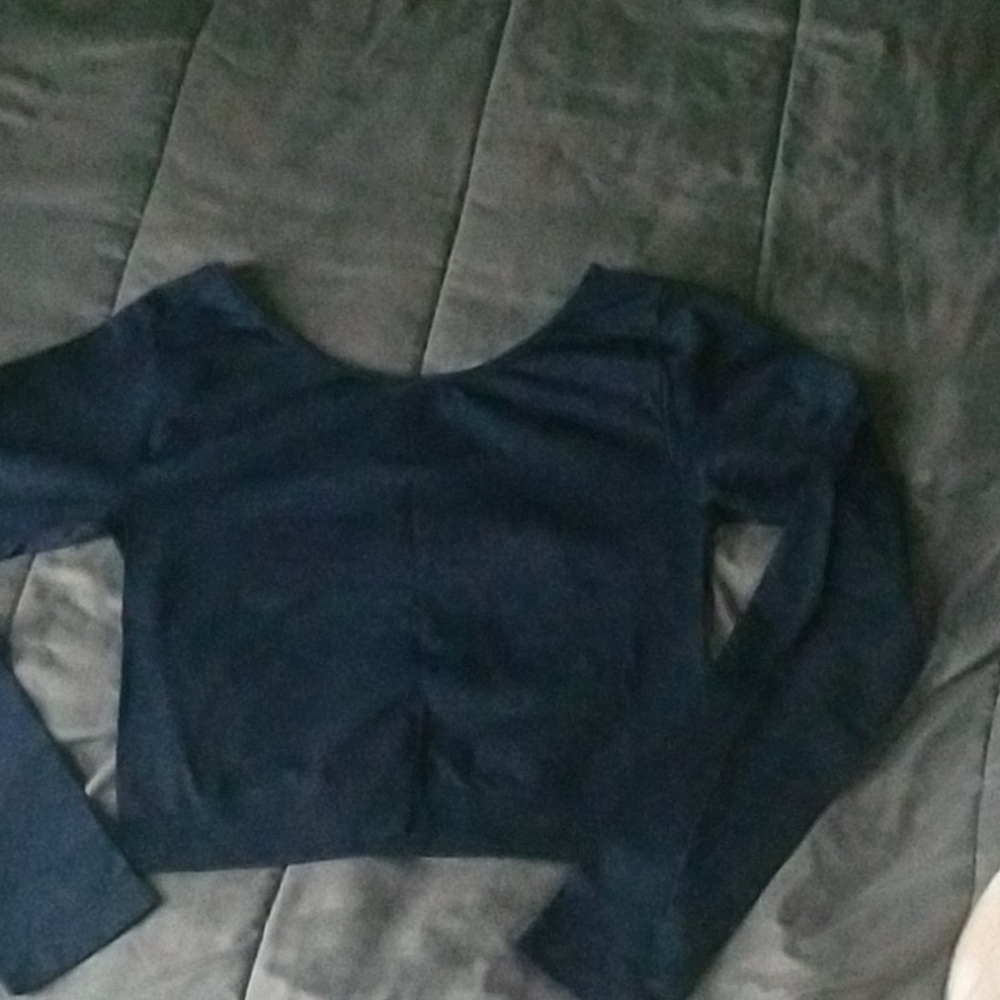 Navy blue long sleeve crop top